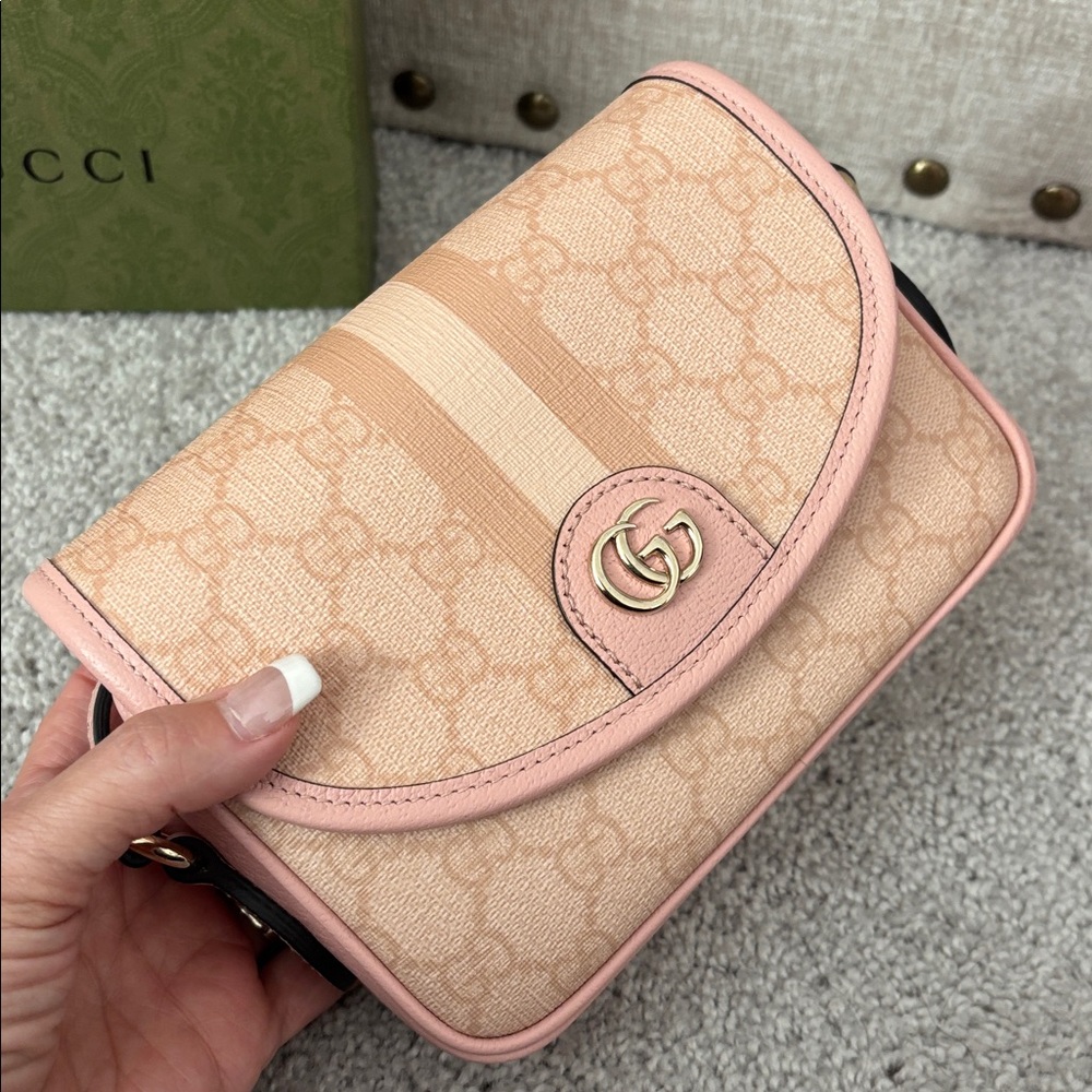 Gucci Beige and Pink Crossbody Bag - Picture 2 of 7